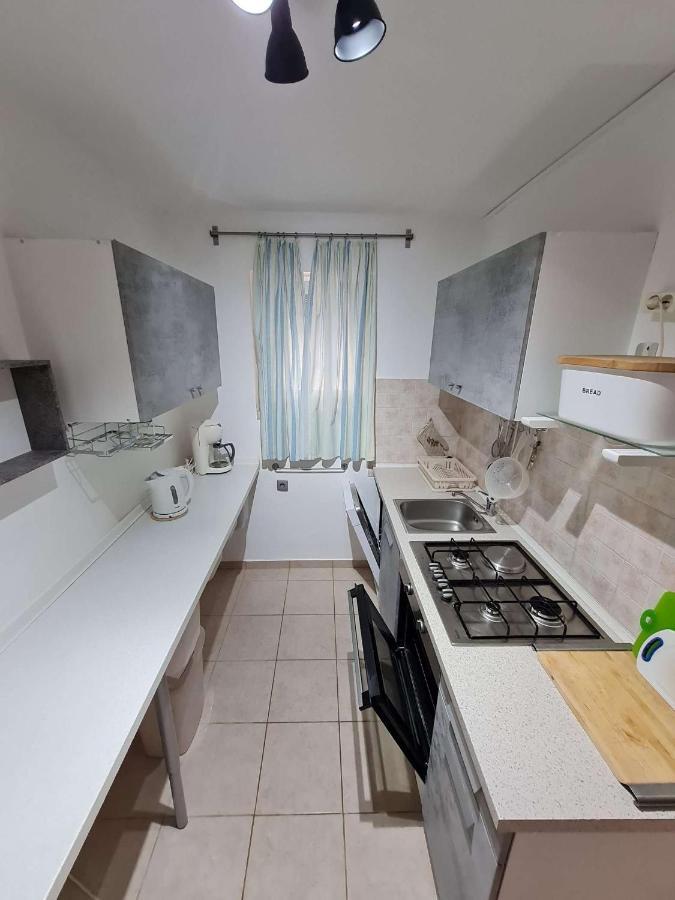 Apartmani Lovre I Zara المظهر الخارجي الصورة