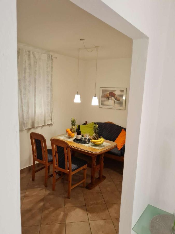 Apartmani Lovre I Zara المظهر الخارجي الصورة