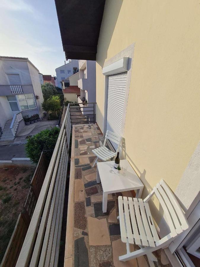 Apartmani Lovre I Zara المظهر الخارجي الصورة