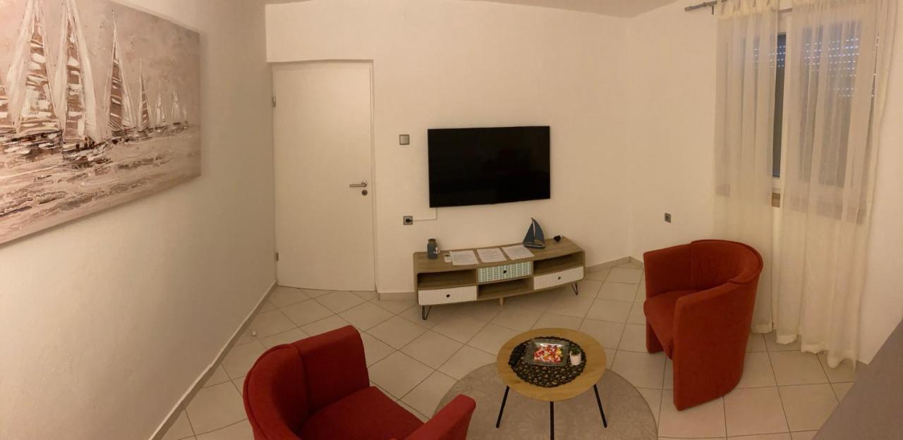 Apartmani Lovre I Zara المظهر الخارجي الصورة